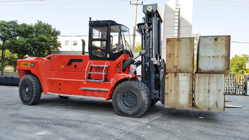 港口28噸重裝叉車碼頭堆場重型集裝箱叉車華南重工叉車報(bào)價(jià)