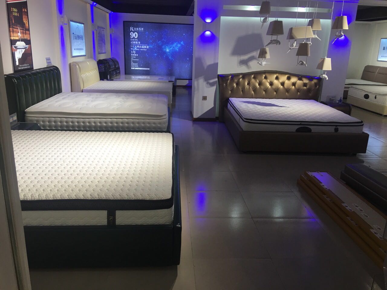 長春床墊廠家直銷，長春家具批發(fā)，長春沙發(fā)廠家，長春家具招商，詳情電聯(lián)