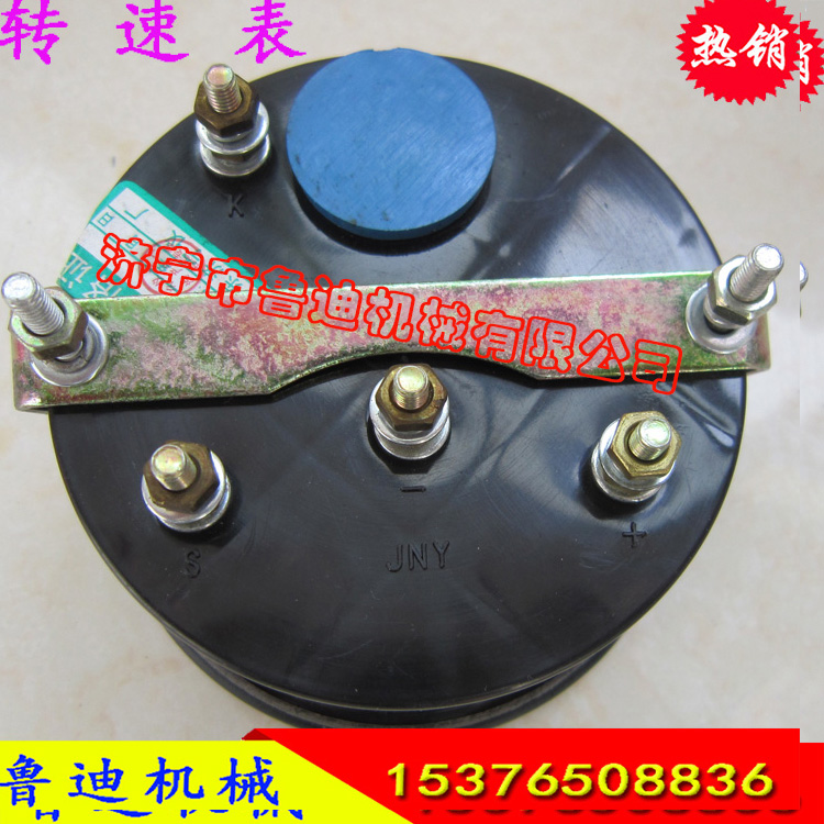 轉(zhuǎn)速表車用發(fā)動機轉(zhuǎn)速表0-3000轉(zhuǎn)85mm鉆孔110-173齒輪12v24v燃油表柴油機貨車多功能儀表車用油量表車油
