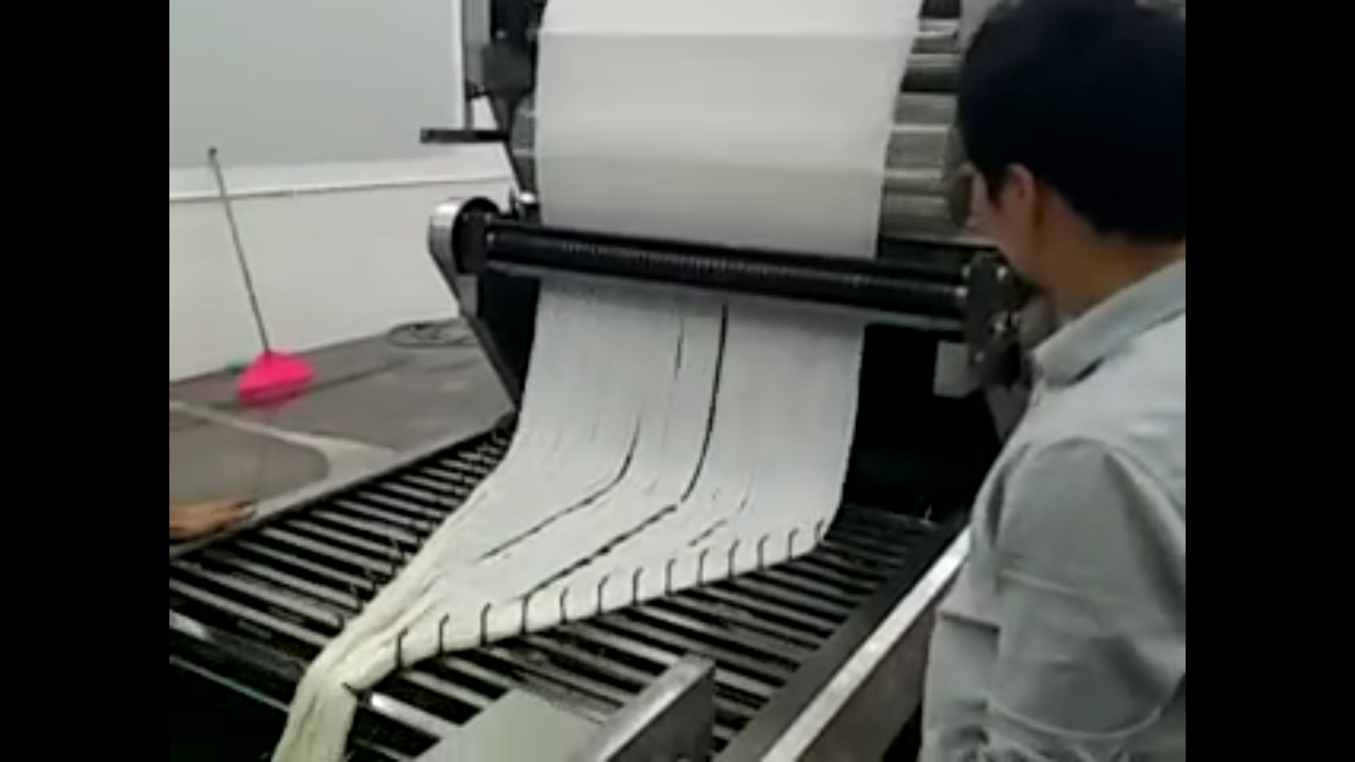 供應(yīng)河粉機報價廣東全自動河粉機河粉機器 多功能河粉機