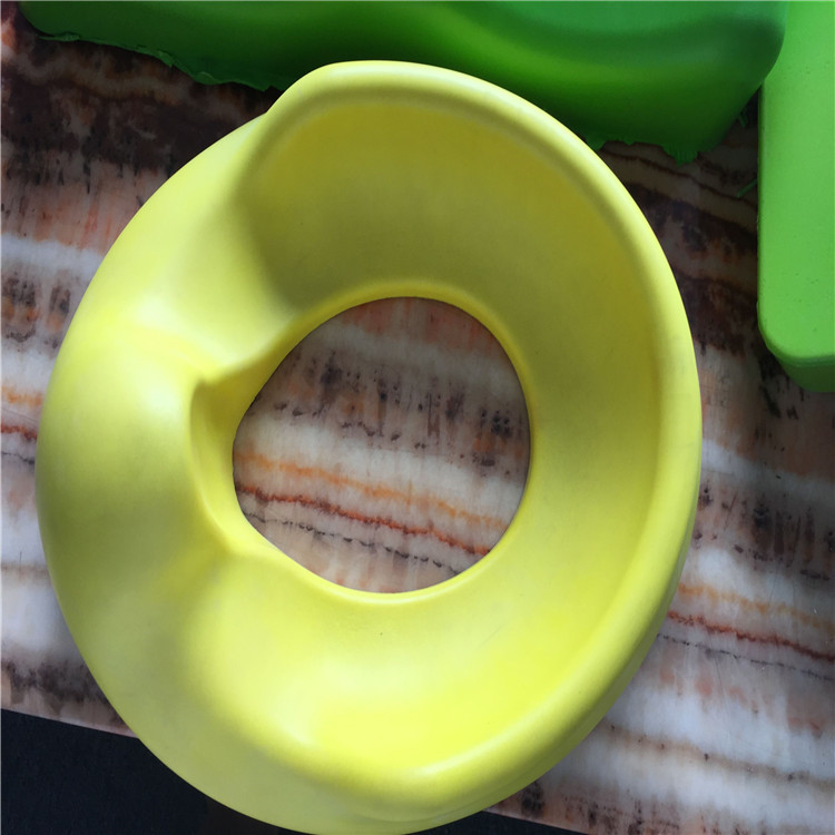 防水自結(jié)皮蝕紋PU發(fā)泡自結(jié)皮坐墊 創(chuàng)意化妝品玩具填充海綿 pu自結(jié)皮制品