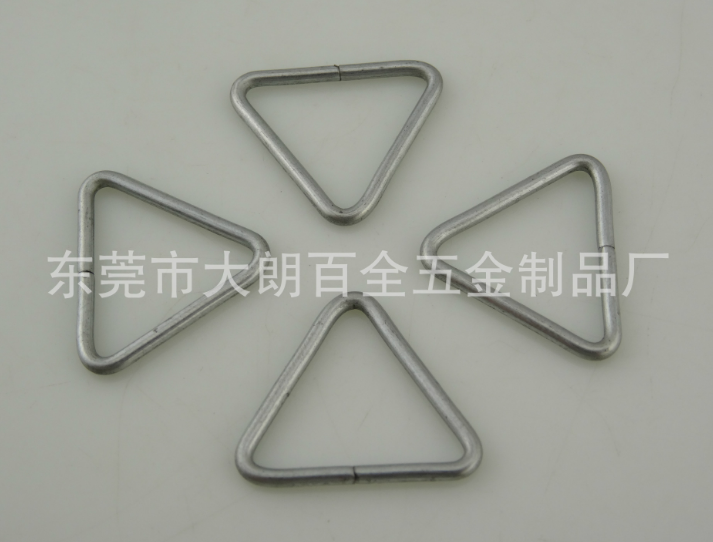 供應(yīng)優(yōu)質(zhì)多樣鐵三角環(huán)三角扣三角吊環(huán)D型環(huán)連接環(huán)箱包扣可定制