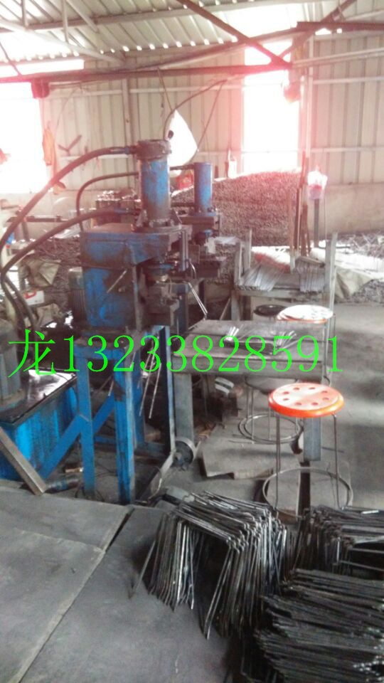 鐵凳子腿折彎?rùn)C(jī) 鋼筋凳子腿折彎?rùn)C(jī)