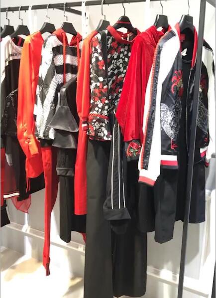 法爾莎FAERSA17春，另有戛娜巨式魅之女藍(lán)馬黑艾安琪