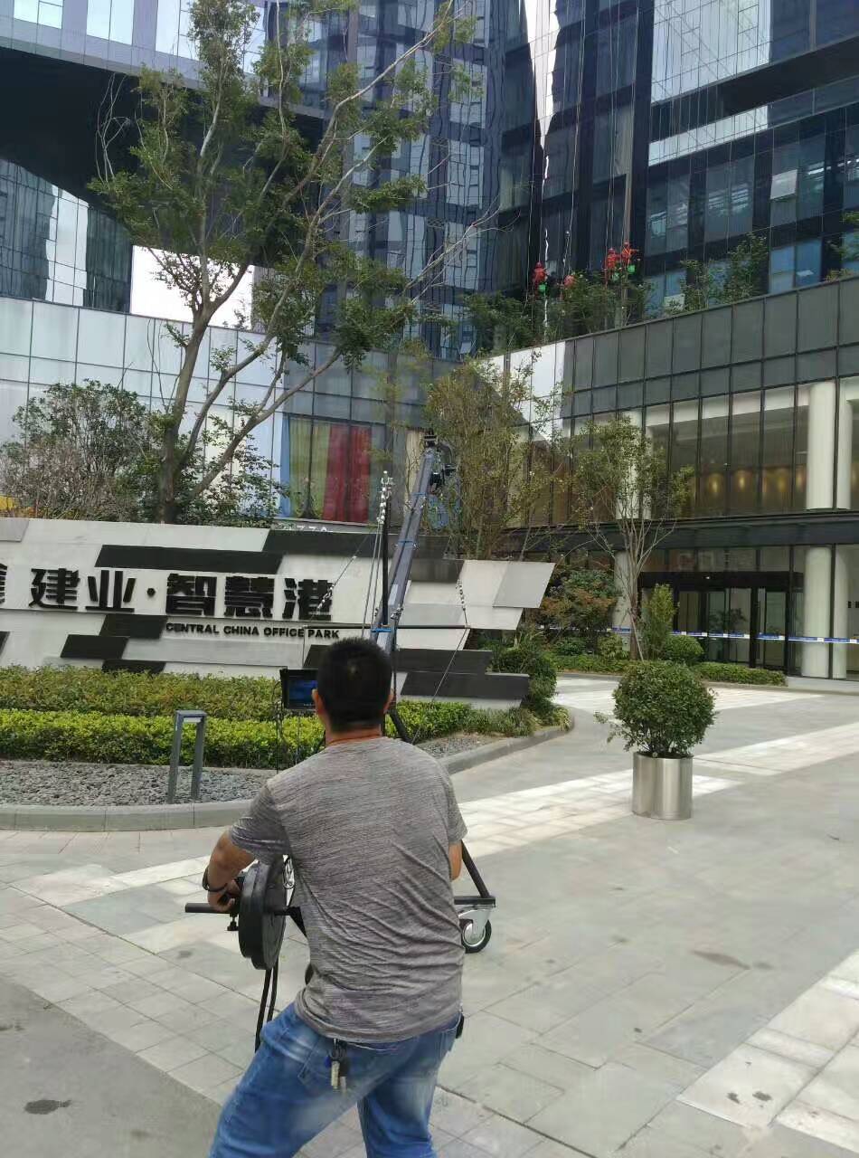 鄭州小橋流水影視宣傳片制作公司|鄭州企業(yè)專題片制作|鄭州形象片招商片