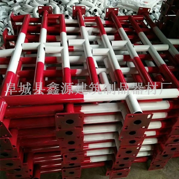 滄州市樓梯定型化臨邊防護(hù)配件，滄州批發(fā)樓梯定型化臨邊防護(hù)配件，阜城鑫源樓梯定型化臨邊防護(hù)配件廠