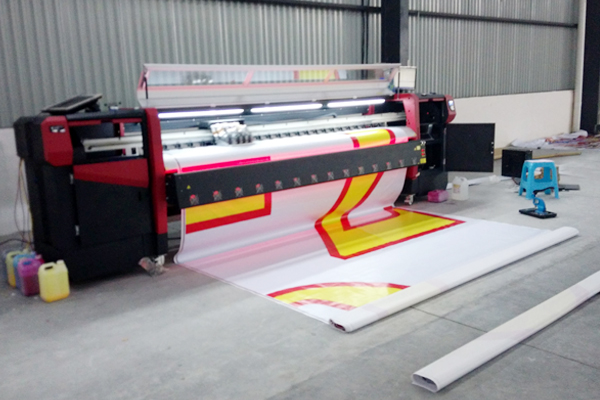 超薄燈箱片噴繪怎么收費東莞超薄燈箱片噴繪公司東莞超薄燈箱片噴繪電話