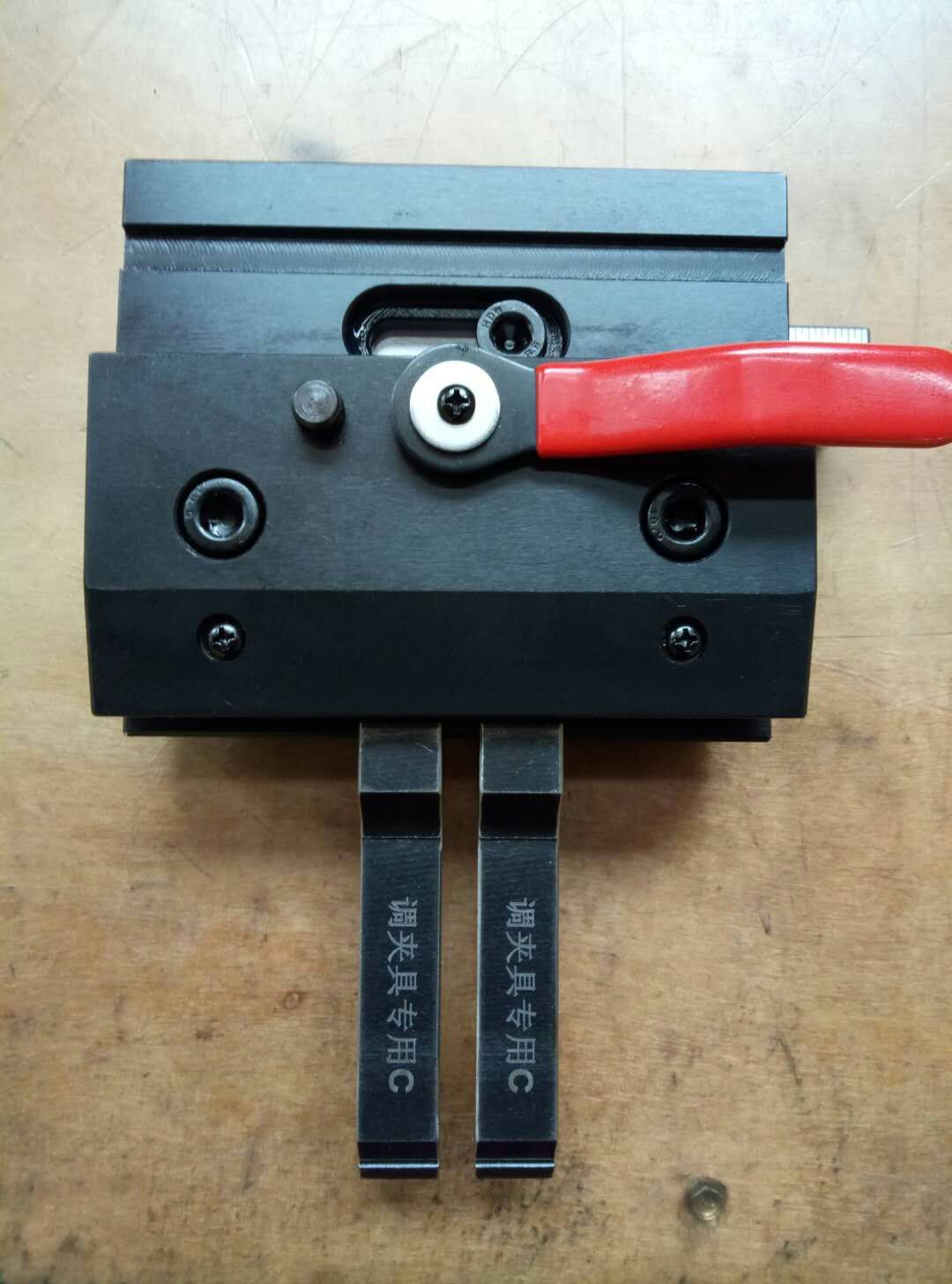 折彎機(jī)夾具 折彎機(jī)上刀夾具