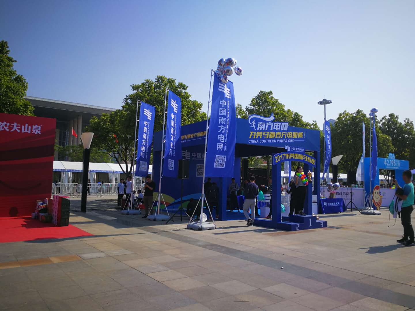 深圳大型展臺(tái)桁架安裝