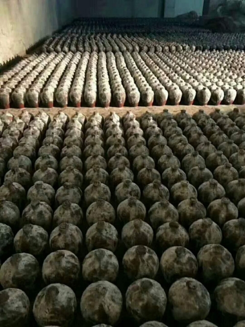 洞藏酒老酒白酒..500ml/6壇/1件  洞藏酒老酒白酒.茅臺(tái)鎮(zhèn)醬香酒. 茅臺(tái)鎮(zhèn)醬香酒.白酒.