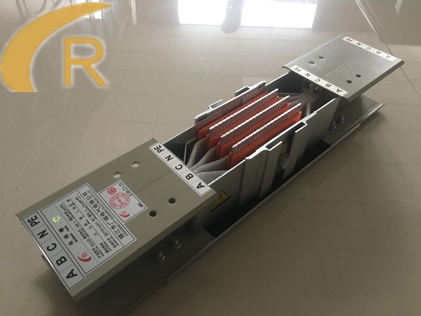 母線槽價格，封閉式母線槽，母線槽廠家，母線槽批發(fā)，封閉式母線槽廠家