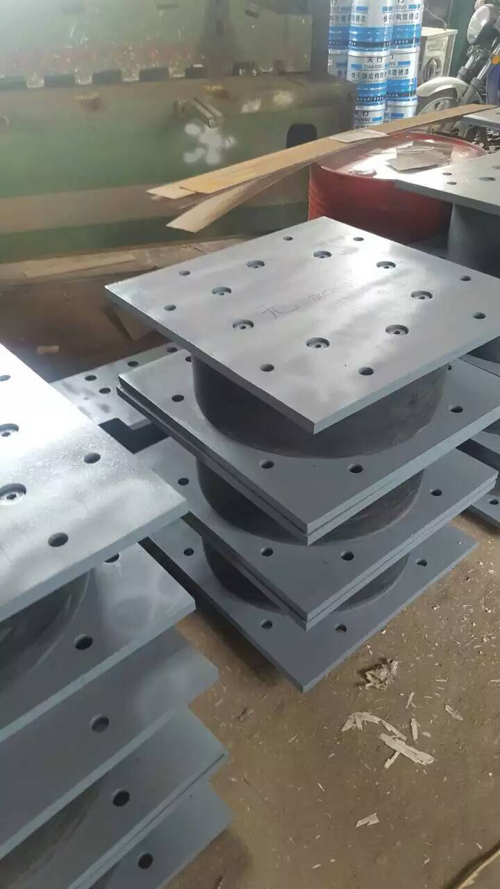 橋梁橡膠支座型號(hào)齊全