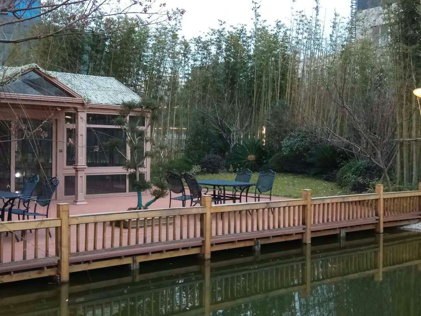 塑鋼木屋施工  上海諧積園林信譽好