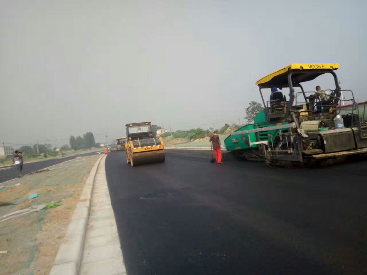 鄭州商丘周口瀝青路面、瀝青拌合站鄭州商丘周口瀝青路面、瀝青拌合站廠家、彩色瀝青施工