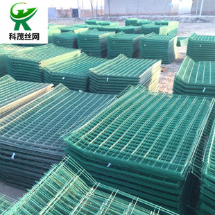 科茂絲網(wǎng)/護(hù)欄網(wǎng)廠家/公路護(hù)欄網(wǎng)