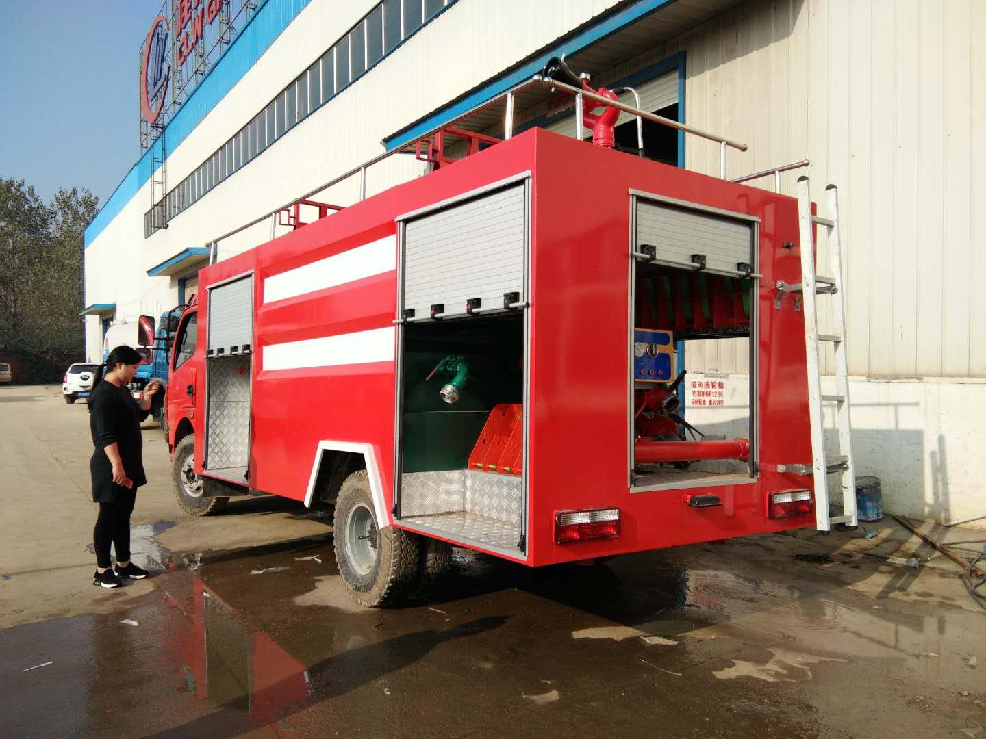 消防灑水車廠家熱賣 泡沫消防灑水車廠家熱賣