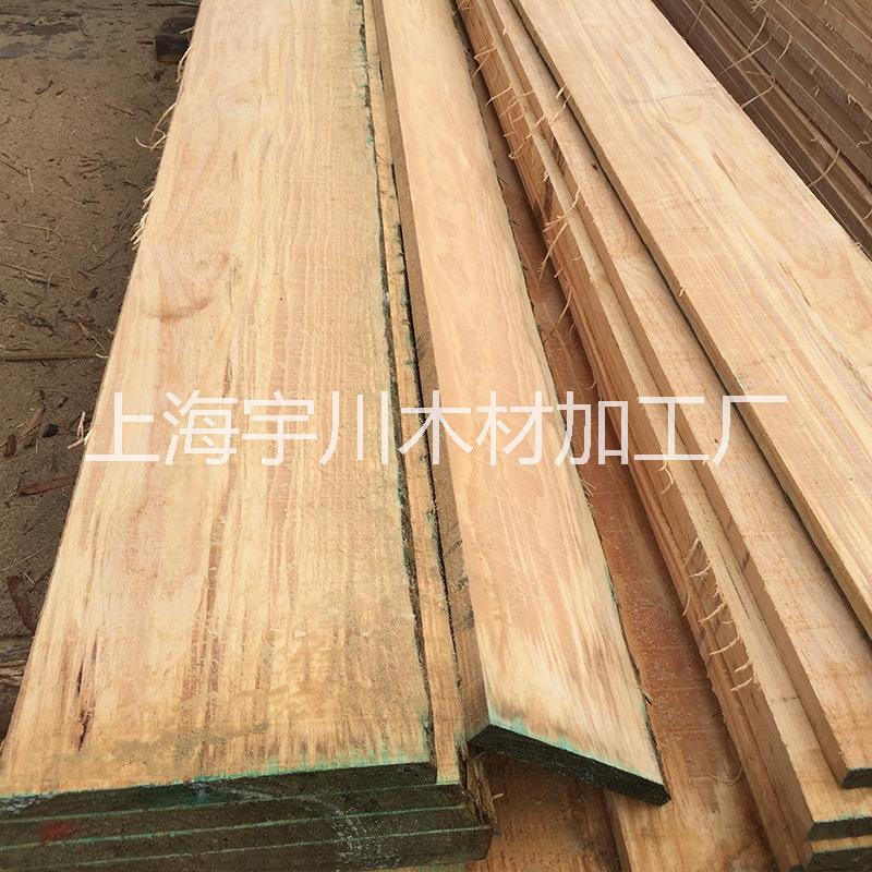 輻射松無(wú)節(jié)材 家具松木無(wú)節(jié)材 廠家批發(fā)優(yōu)質(zhì)木板