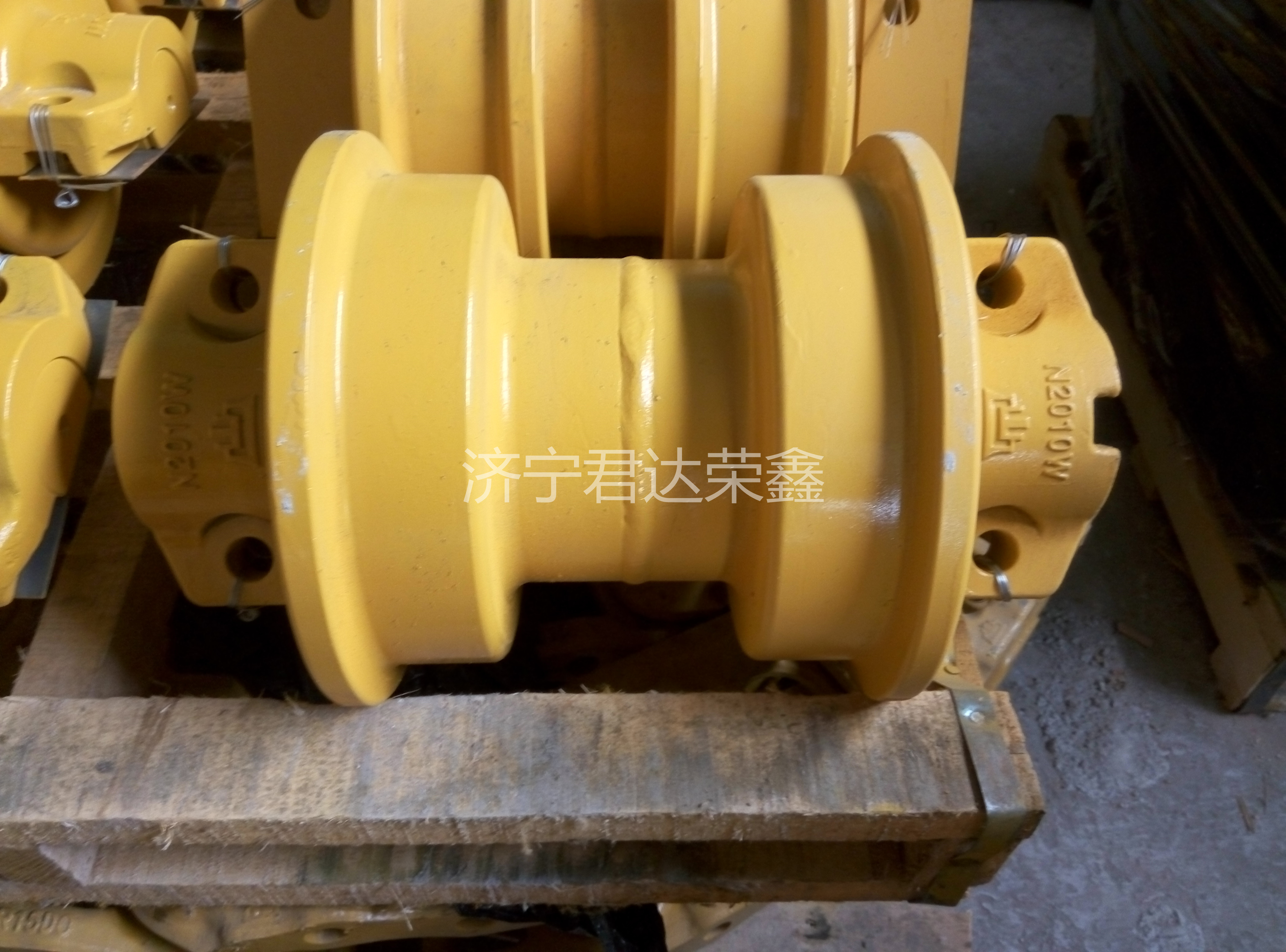 單邊支重輪雙邊支重輪支重輪總成SD16SD22S