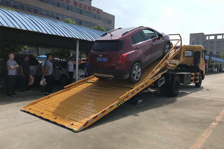 東風(fēng)天錦一拖三清障車 *位 現(xiàn)車促銷
