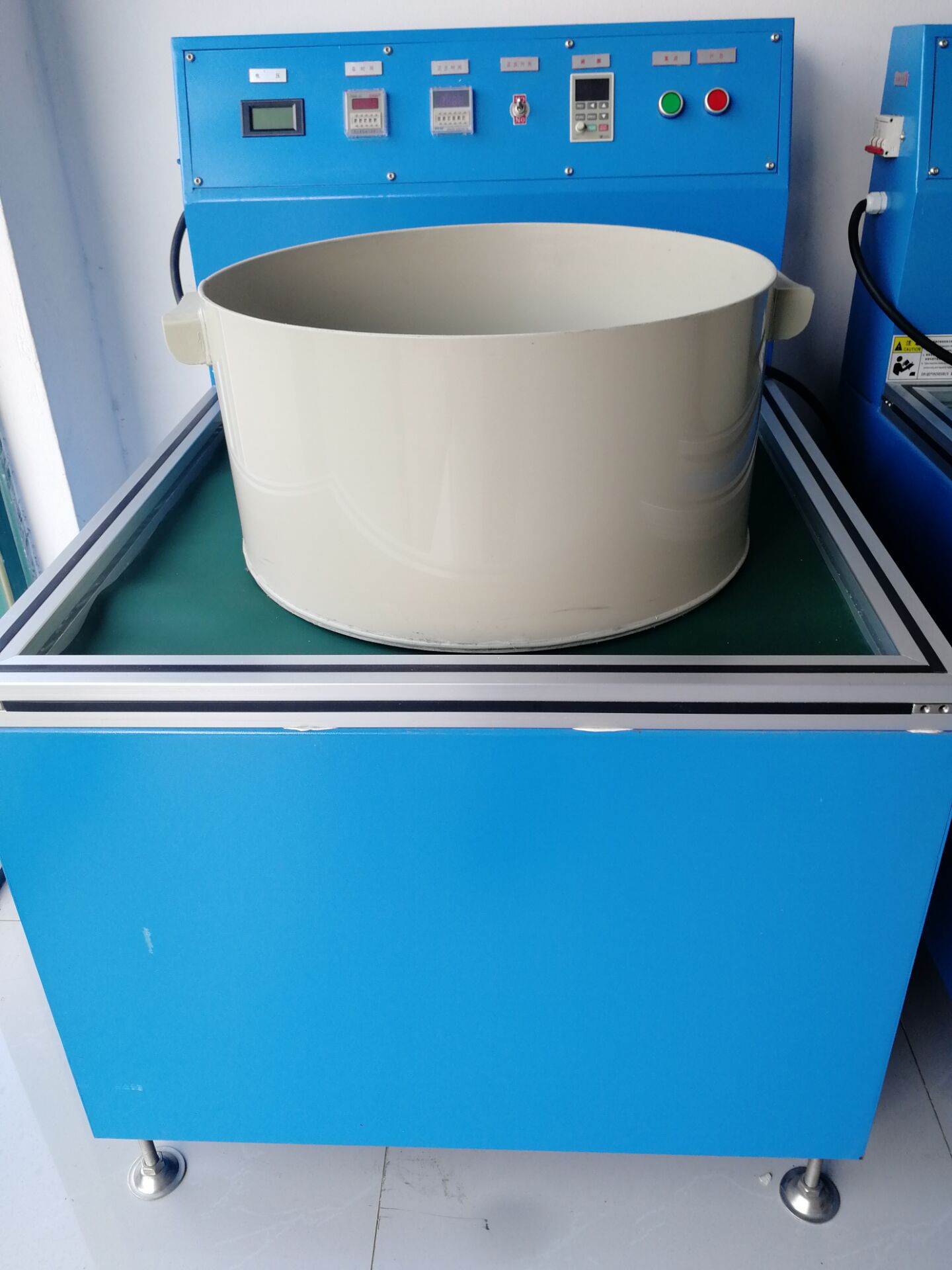 鋁壓鑄件去毛刺機廠家|鋁壓鑄件去毛刺機價格