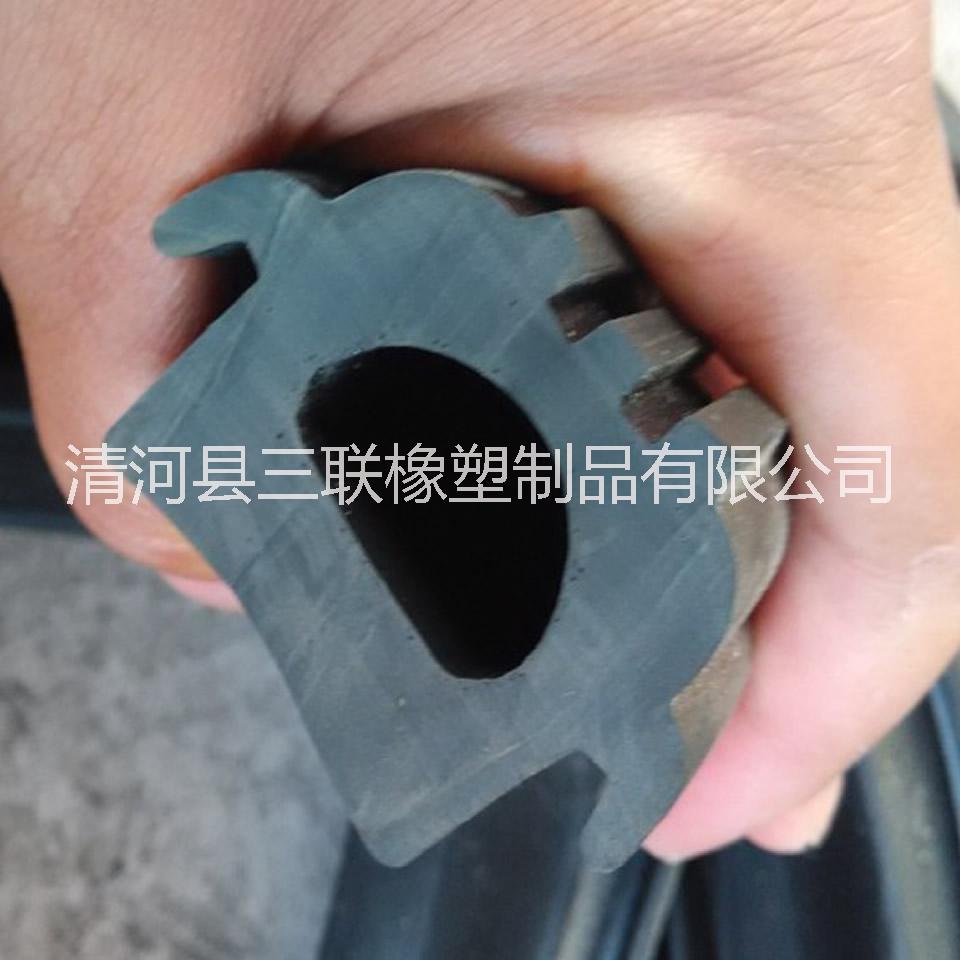 橡膠防撞條 碰碰車防撞條 游樂設(shè)備防碰條 場地防撞條