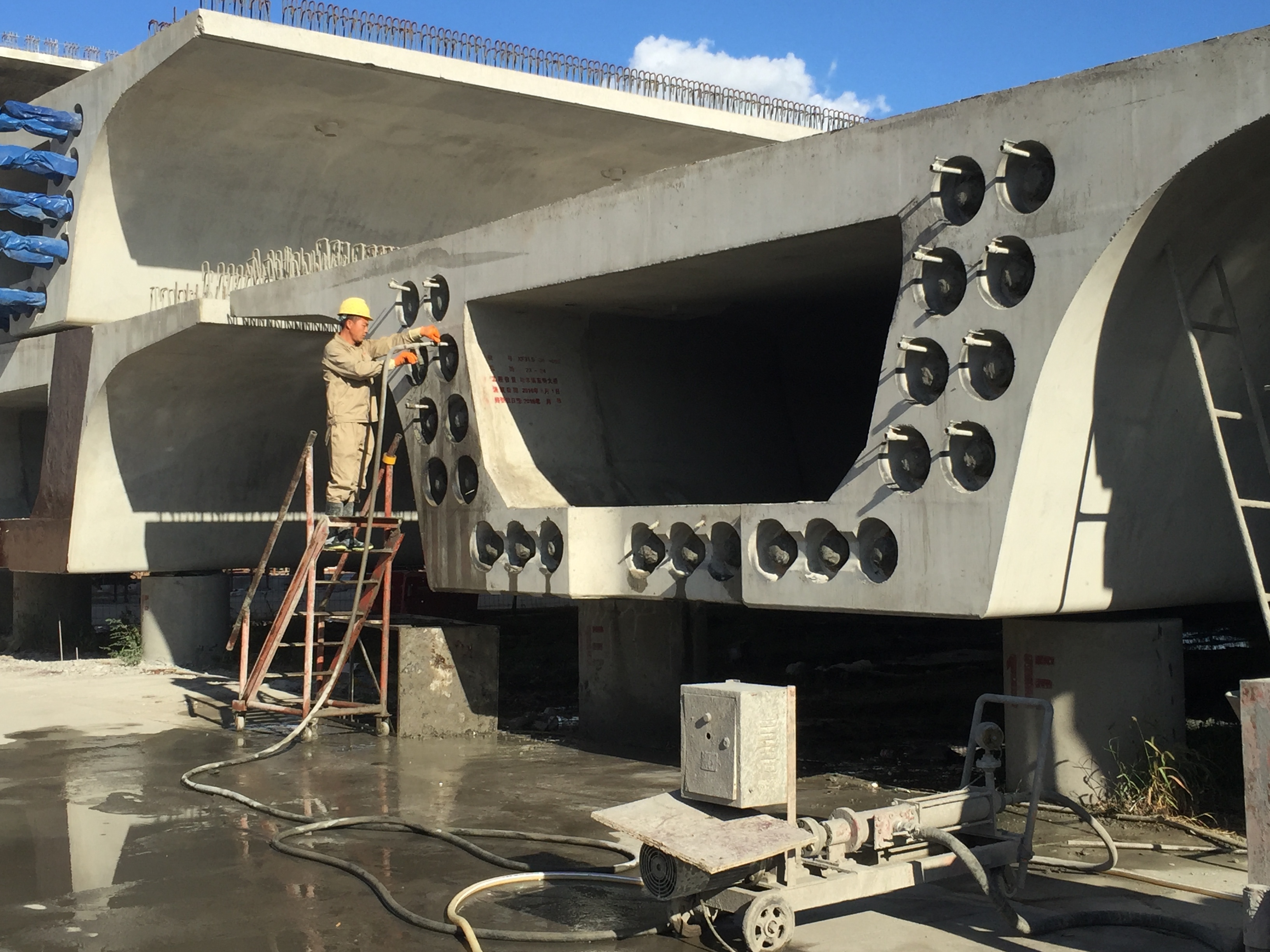 黑龍江管道壓漿料廠家直銷超低流秒 孔道壓漿料廠家 孔道壓漿劑廠家 管道壓漿料廠家