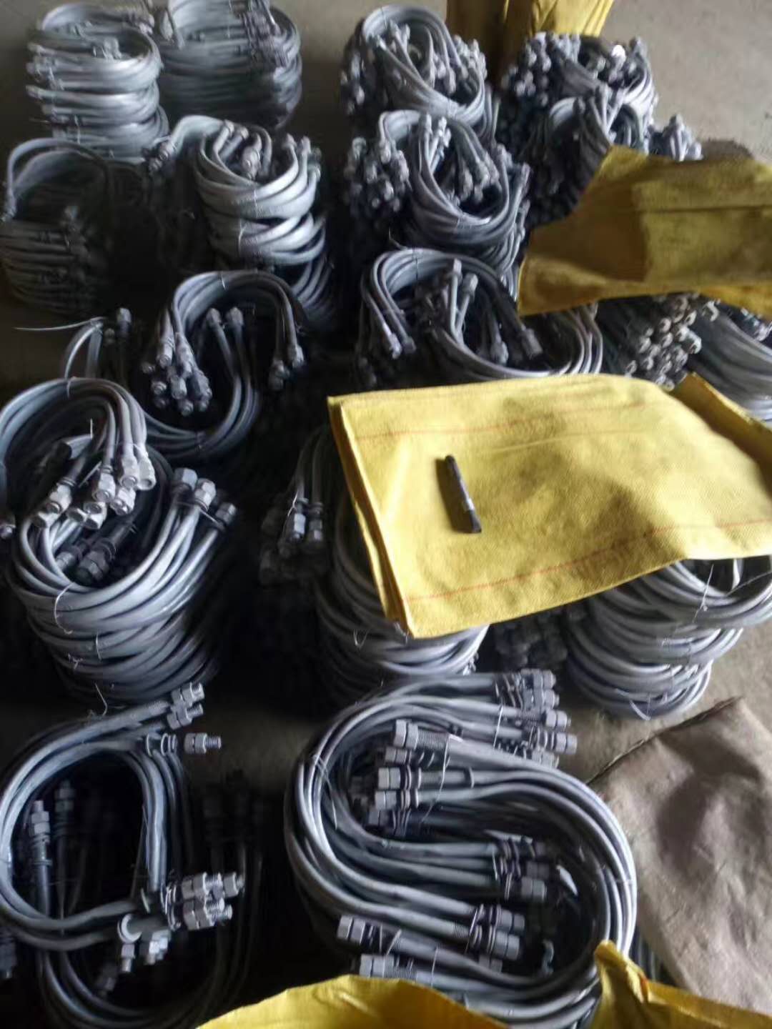 供應西藏熱鍍鋅抱箍，電力抱箍，優(yōu)質U型抱箍 抱箍.電力抱箍.U型抱箍.