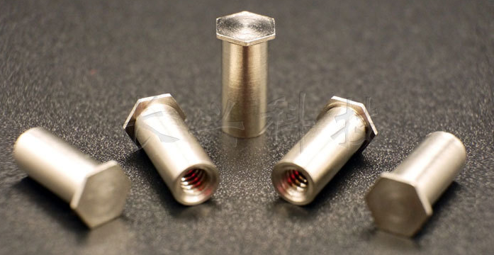 河北專業(yè)的不銹鋼壓鉚螺柱廠家，304不銹鋼壓鉚螺柱廠家供應(yīng)商