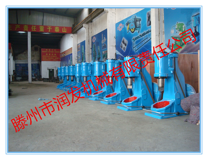 打鐵機(jī)器 分體式空氣錘c41-25kg 打鐵設(shè)備 適中小型鍛打農(nóng)具