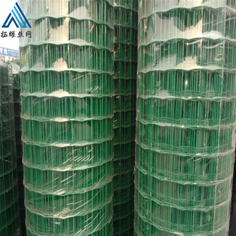 1.5米高公路隔離柵 焊接隔離網(wǎng)