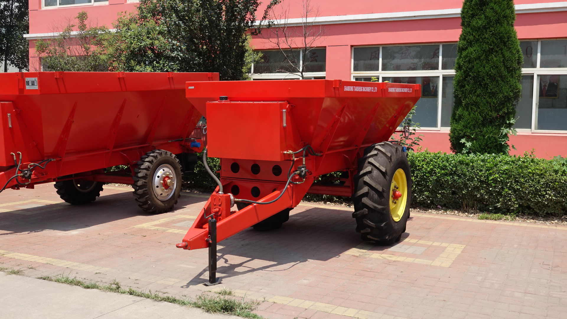 撒肥器，撒糞機(jī)