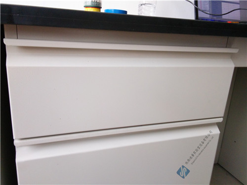 銀川實(shí)驗(yàn)臺廠家直銷，*惠，全木、鋼木、全鋼實(shí)驗(yàn)臺均有生產(chǎn)