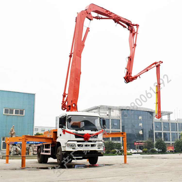 水泥混凝土臂架泵車地泵細(xì)石輸送泵車
