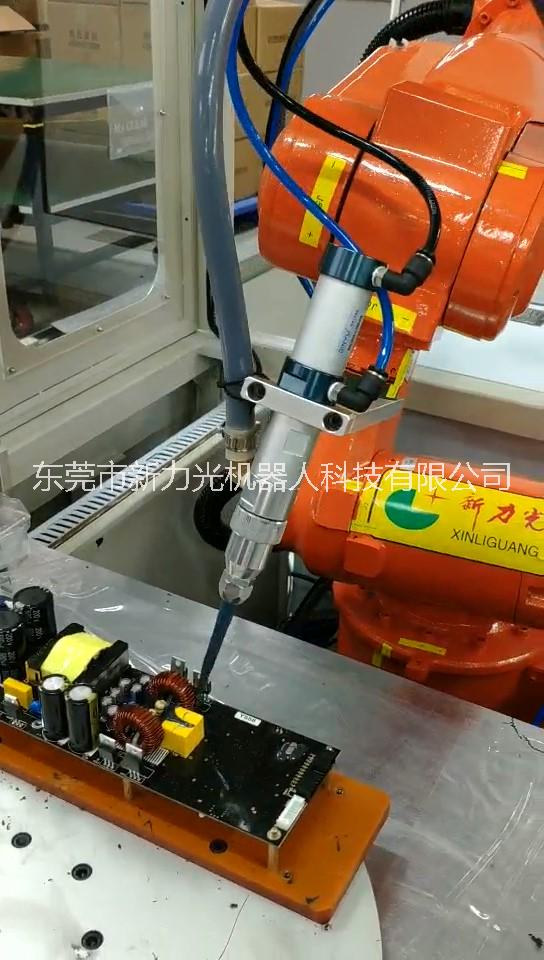 廣東工業(yè)機(jī)器人，點(diǎn)膠機(jī)器人，點(diǎn)膠機(jī)，點(diǎn)膠機(jī)械手