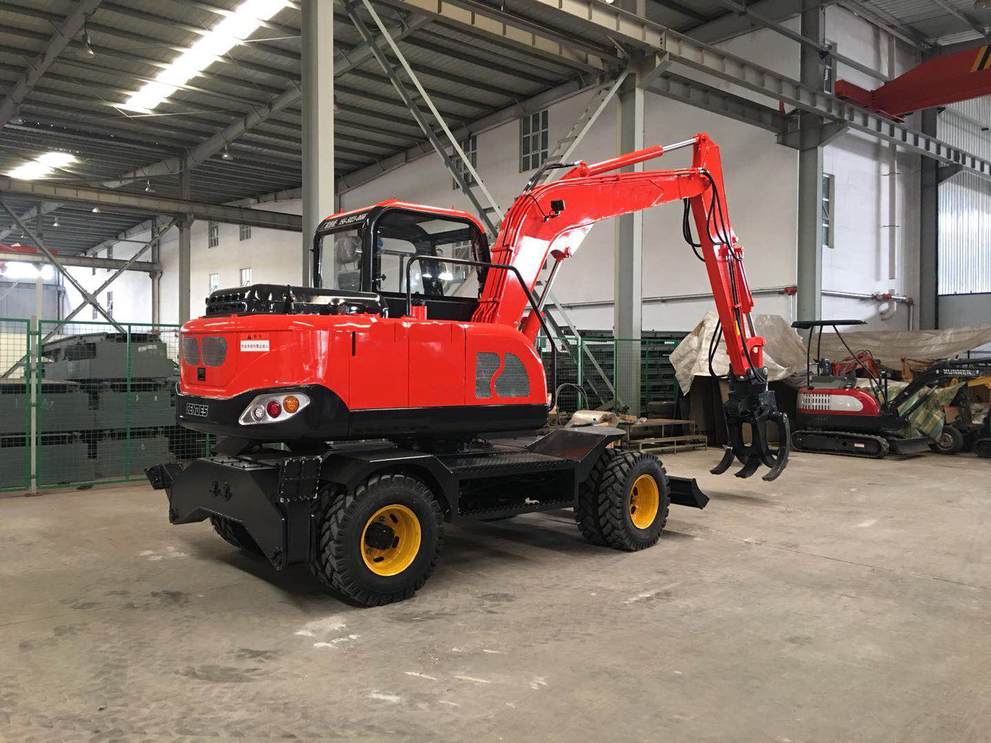 山東華科機(jī)械輪式挖掘機(jī)整機(jī)全新