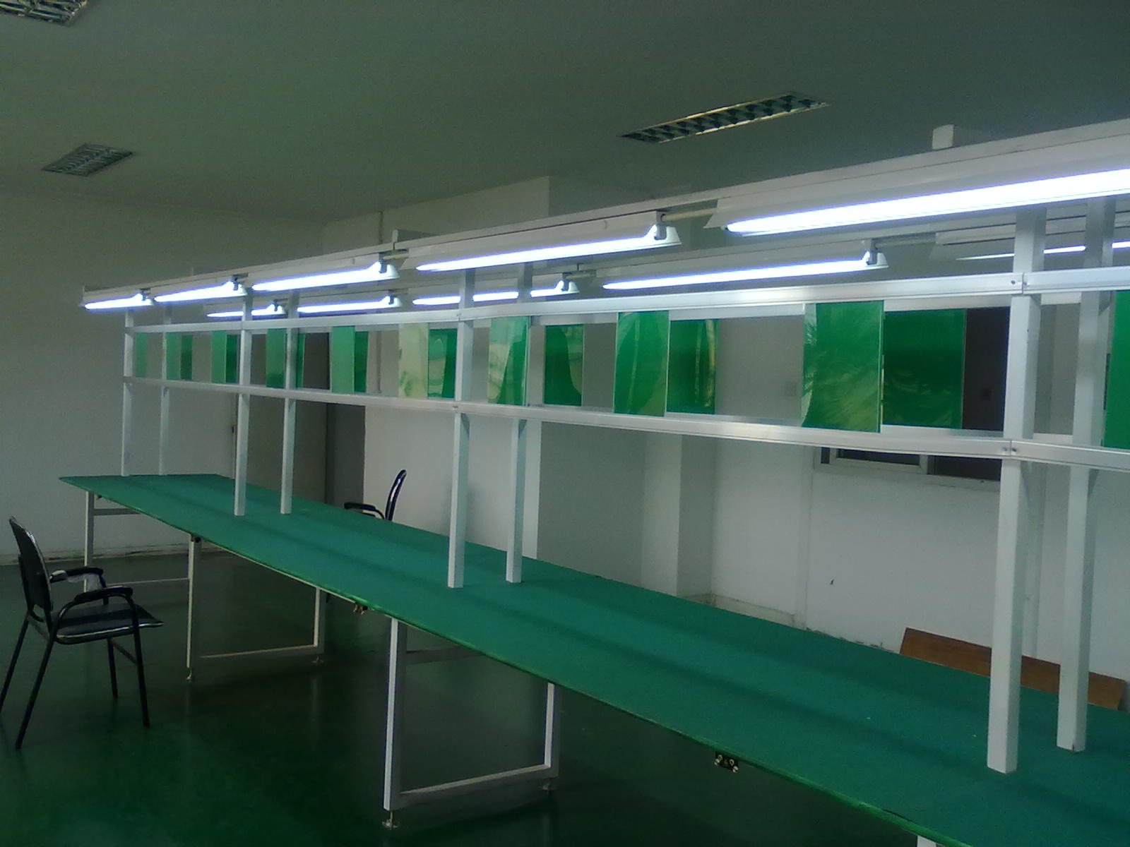 防靜電工作臺(tái)價(jià)格，防靜電工作臺(tái)廠(chǎng)家，防靜電工作臺(tái)定做