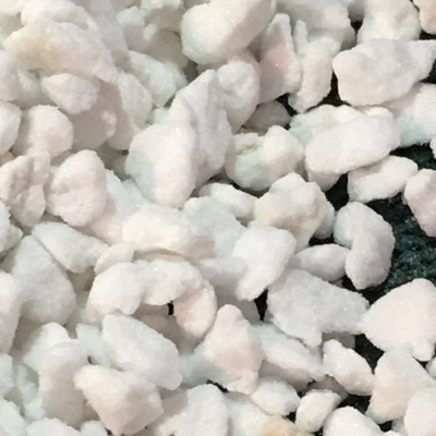 大顆粒膨脹珍珠巖批發(fā) 屋面房頂隔 大顆粒屋面房頂隔膨脹珍珠巖批發(fā)  大顆粒隔熱保溫隔膨脹珍珠巖批發(fā)