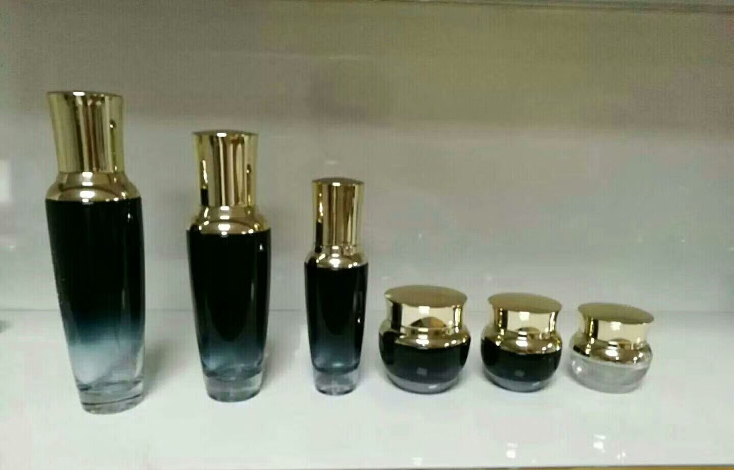 化妝品瓶生產(chǎn)廠家  護(hù)膚品包裝瓶  護(hù)膚品套裝瓶