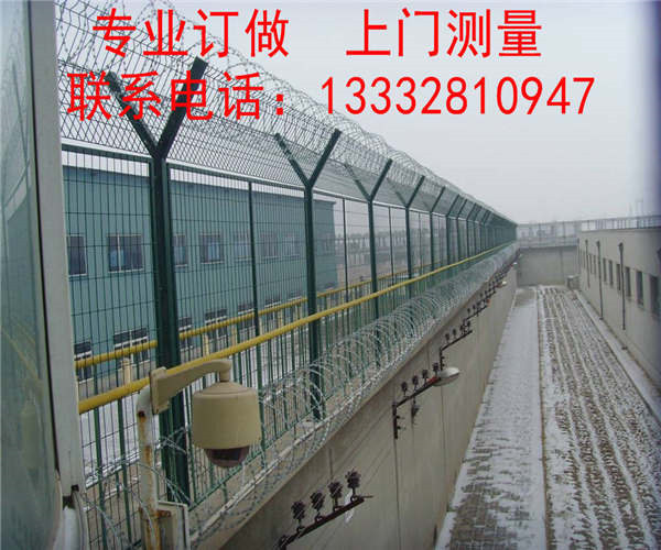 崇左農(nóng)田防護(hù)欄批發(fā) 南寧鐵路圍欄網(wǎng)訂做 柳州養(yǎng)殖場圍欄價格