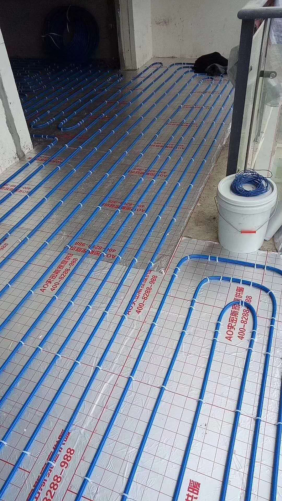 精裝修房屋明裝暖氣片安裝采暖位置