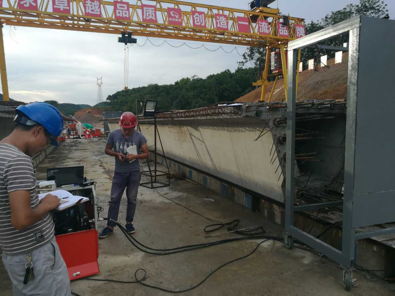 新型智能張拉設(shè)備，柳州專業(yè)生產(chǎn)新型智能張拉設(shè)備廠家，柳州專業(yè)安裝新型智能張拉設(shè)備電話