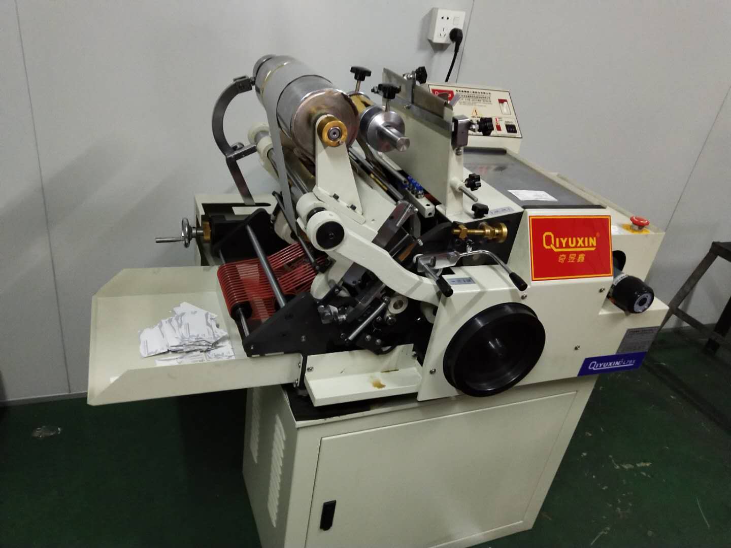 利是封 利是封自動(dòng)燙金機(jī)、*自動(dòng)燙金機(jī)廠家