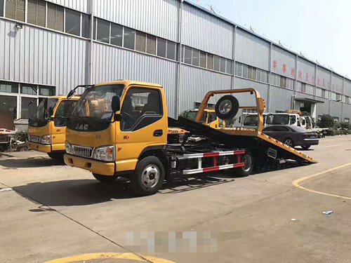 大連東風(fēng)道路清障車多少錢一輛