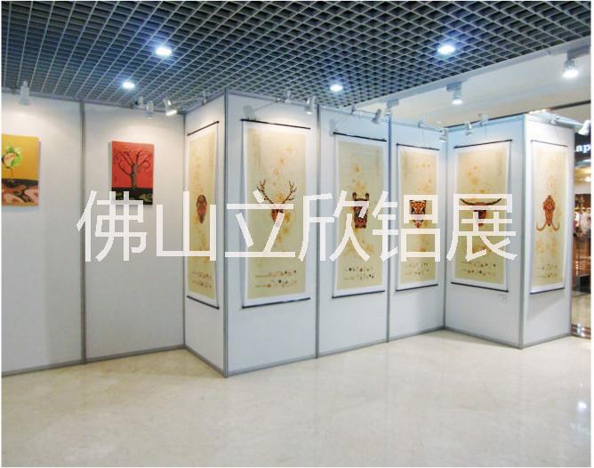 在佛山購買八棱柱展板，廠家批發(fā)哪里找？八棱柱展板專業(yè)制作