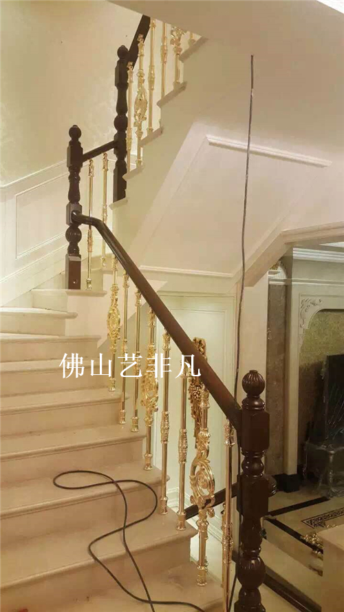 藝非凡私人會所鋁藝旋轉(zhuǎn)樓梯護欄 會所樓梯護欄廠家