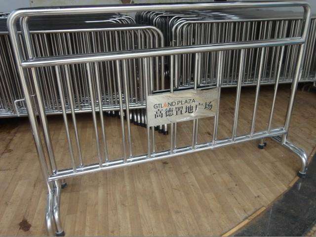 供應(yīng)陽春不銹鋼鐵馬 可移動鐵馬護(hù)欄 安全防護(hù)黑黃鐵馬