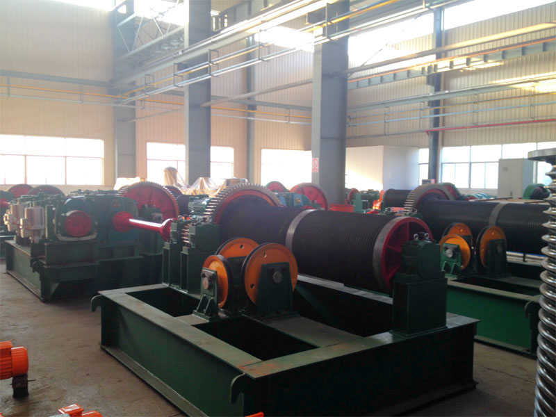 卷?yè)P(yáng)機(jī)，卷?yè)P(yáng)式啟閉機(jī)現(xiàn)貨供應(yīng)，廠家直銷(xiāo)