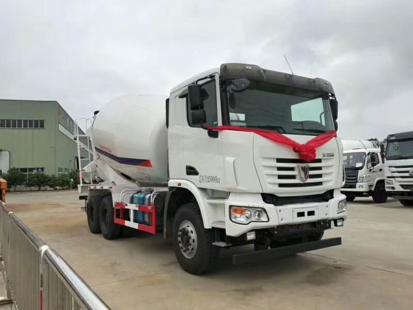 混凝土攪拌車 12方攪拌車多少錢攪拌車分期