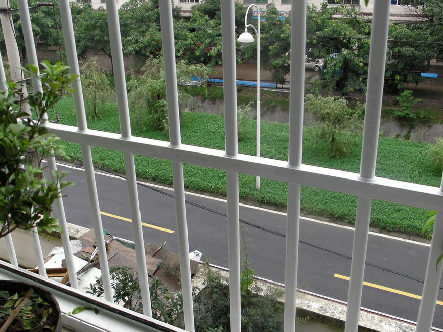 濟源組裝空調欄桿，百葉空調圍欄，飄窗噴塑欄桿，鋅鋼防盜窗質量優(yōu)