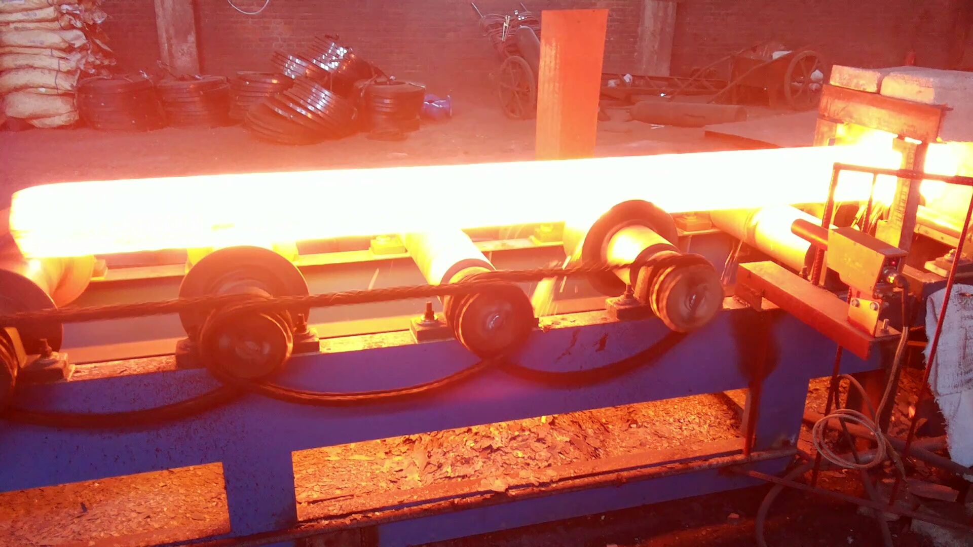 河南*中頻加熱爐價格@河南*中頻加熱爐廠家@河南*中頻加熱爐供應(yīng)商@河南*中頻加熱爐